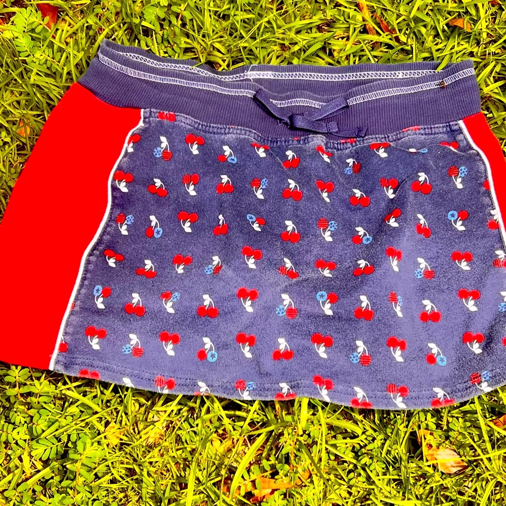 Basic Editions XL skorts for girls. Cute cherry accents. Great for summer